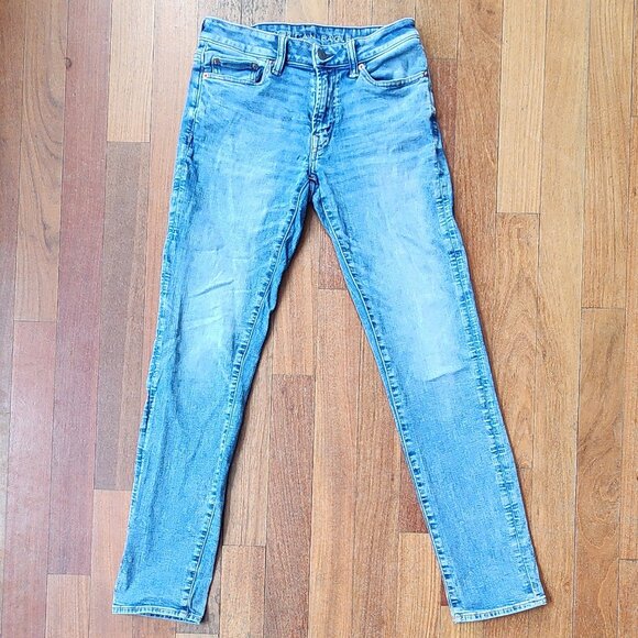 American Eagle Outfitters Light Wash Slim Straight Leg Jeans Size 29 x 34 - Picture 1 of 16